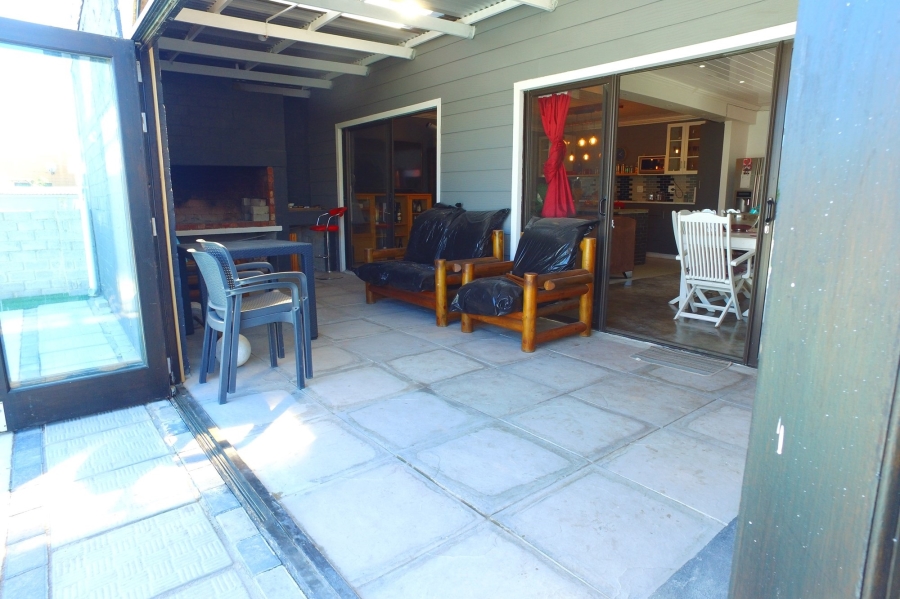 2 Bedroom Property for Sale in Franskraal Western Cape
